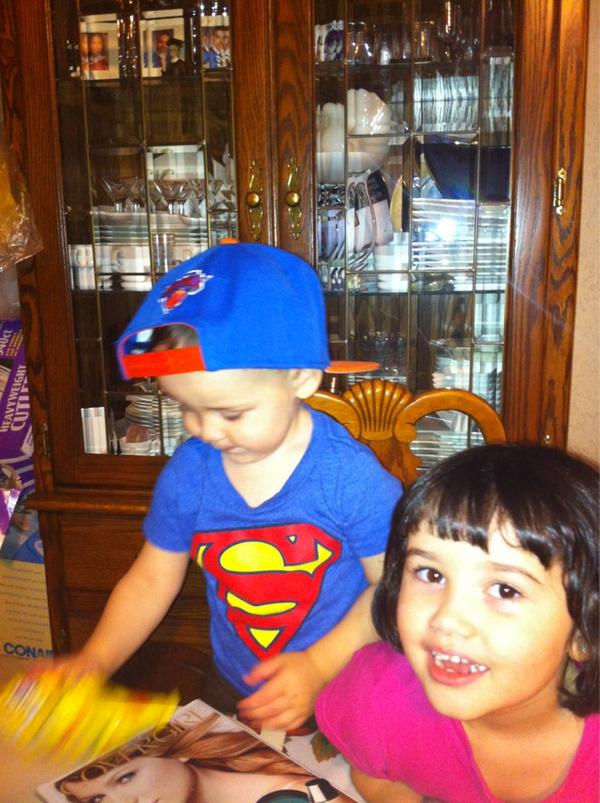 mink4911's tweet photo. I love my kids http://t.co/3ficzKWH