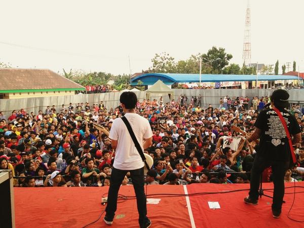 RT <a href="/ayimahardhika/">Dom Telonge</a>: Thank you @Dorkslamongan udah seneng2 bareng :D #PWGofficialtourdjava2012