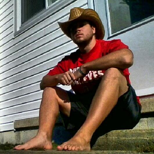 Kmanor86's tweet photo. Feel good weather, love it!! #WarmAsHell http://t.co/p5kJXlKL