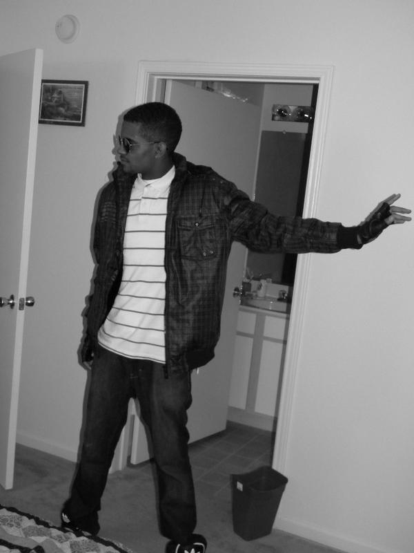 malcolm_g_t's tweet photo. @UsherRaymondIV Hi Usher, This is my bestfriend Kavel, and he's a BIG FAN, of urs. I got videos of him singing that I http://t.co/UPv3iPwJ