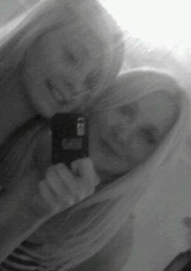 debbiejehane's tweet photo. me with my teen daughter sophie http://t.co/RDc3fER