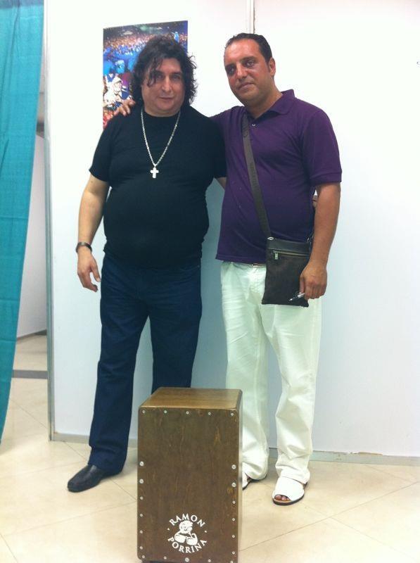 RamonPorrina's tweet photo. Con Luis Salinas y el cajón RAMÓN PORRINA. (Uno de los mejores guitarristas del mundo argentino). http://t.co/4621RsVq