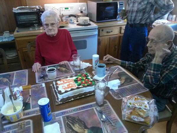 amandagaddy25's tweet image. This is how you roll after 73 years of Marriage! #TrueCommitment I love these two more than words can express!