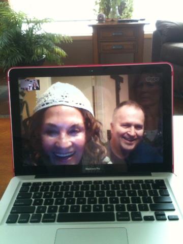 jennyries12's tweet photo. Skyping with my grams and gramps >>> 😊 http://t.co/l3T4oJcI
