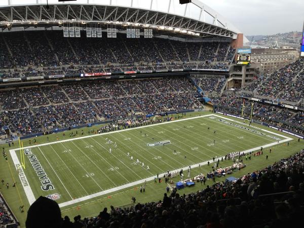 ronealwa's tweet photo. Let's go hawks...only 24 minutes to go! #gohawks http://t.co/MM8gN2vB