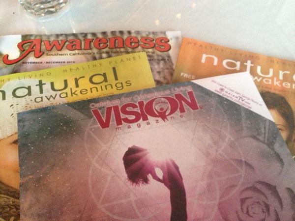 teresapalmer's tweet photo. Could not be happier right now! Sitting at #planetraw in Santa Monica reading amazing articles on conscious living! http://t.co/HPDp9ErH