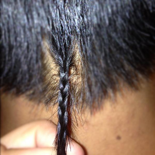 Tsx__Lito's tweet image. Niggas rat tail got to get longer though so I can get it braided #SmallBraid #haaaa #official #cantwait #lol