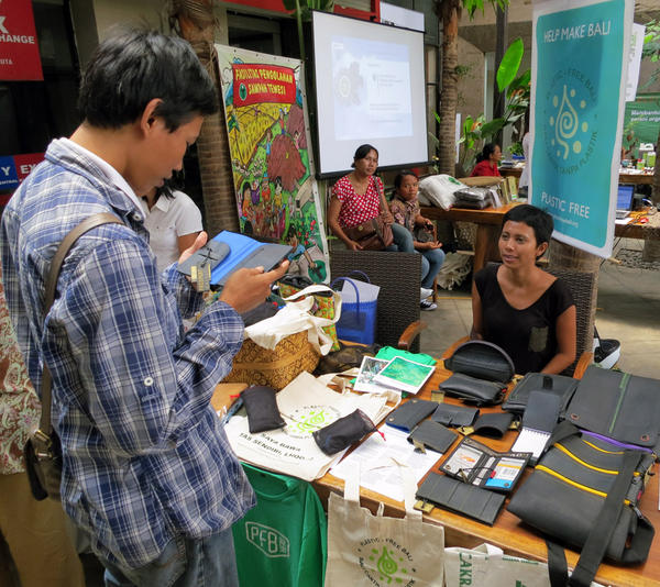 A big thanks from PFB to everyone that helped and attended Ubud Green Day!  facebook.com/media/set/?set…