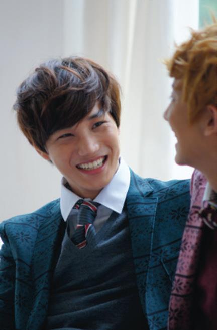 EXOAre's tweet photo. {pict} Kai laughter :D http://t.co/o0zyl0g9