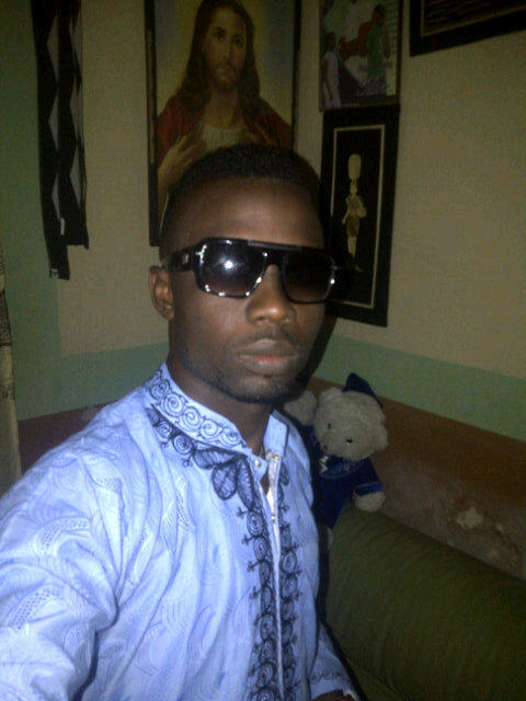 mickelbest2010's tweet photo. Look ☑ http://t.co/kgEvswEg