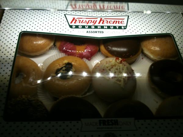 MrSmiles_'s tweet photo. Krispy Kreme yea buddy! #weljel @ChurdAllan @keekie88 http://t.co/RGX4oL3i