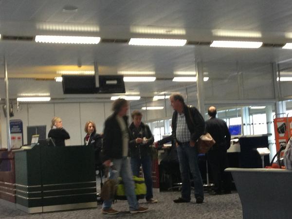GeorgeRussell63's tweet photo. James May, Jeremy Clarkson and Richard Hammond in the airport to Las Vegas :O http://t.co/jhYt7vbn