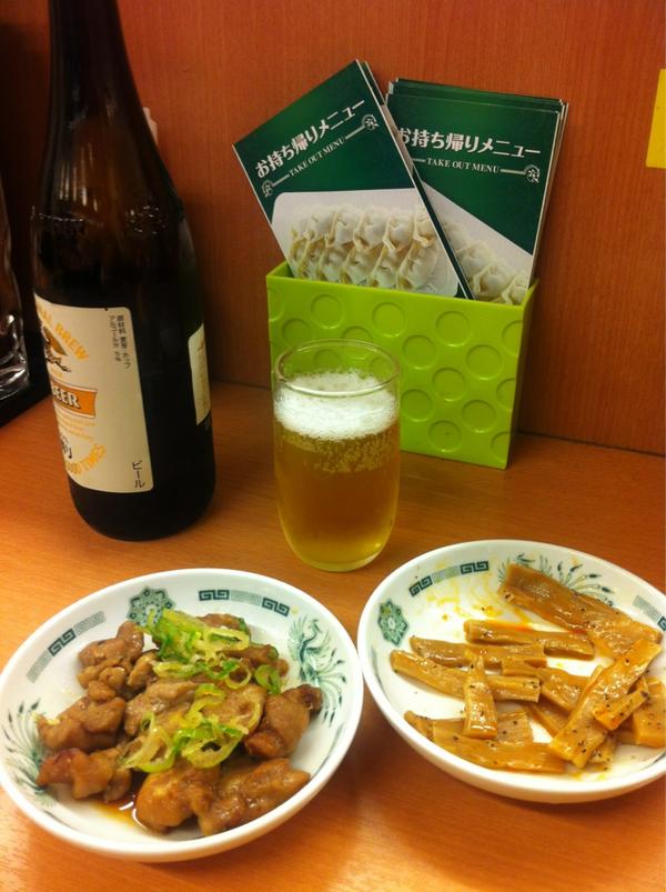 kazuma0191's tweet photo. ついに1人日高屋。しかもこの時間（笑）明日も仕事です。 http://t.co/7oLKDDU4