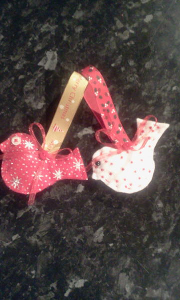 Felteker's tweet photo. Some lovely Christmas doves are perfect addition to any tree. £2.50 each. Plus P&amp;P. DM to order.#BizRT #bizitalk http://t.co/E3z5oBZx