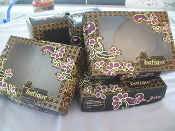 browniesbatique's tweet photo. batik yang ada di kemasan tahu bakso kami adalah batik lurik #khasSolo #omahtahu .. http://t.co/ZPlmWehN