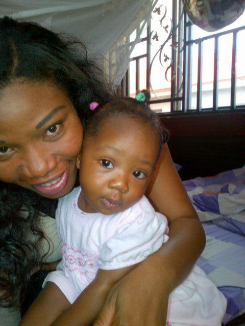 veuve's tweet photo. Me n Ria.. http://t.co/sv0TnHPS