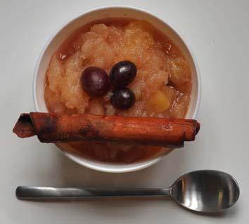 clicketcook's tweet photo. En préparation : Première vidéo recette, la compote pomme raisin! http://t.co/dco9RLQ4