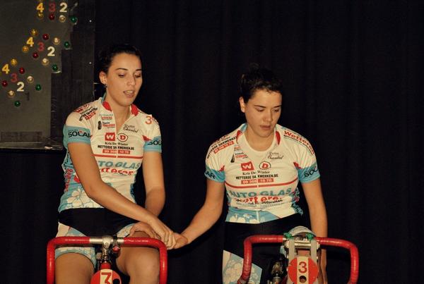 Friends are near when euforia strikes!