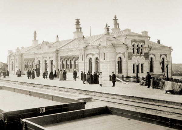 николаевская железная дорога 1851. императорский железнодорожный павильон (москва). первая железная дорога санкт-петербург царское село. паровозы 19 века в россии транссиб. царская железная дорога москва.