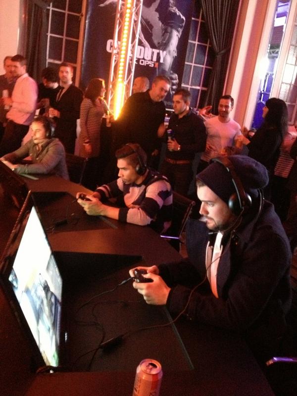 heatworld's tweet photo. TEAM SMITH vs TEAM WHITEHALL #swoon #blackops2live http://t.co/UM7gCwc2