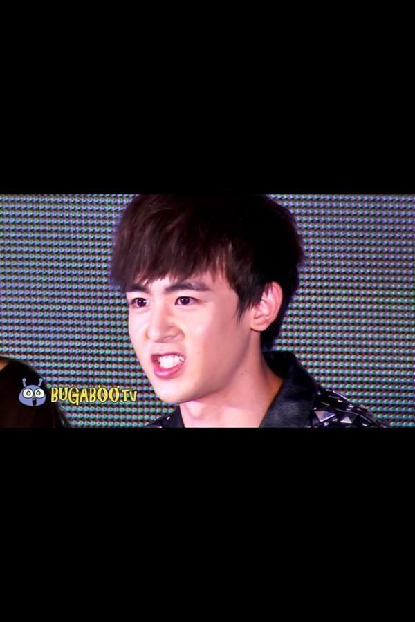 Oktaecyeons's tweet photo. [1] @Khunnie0624 <3 http://t.co/gNR8bdtr