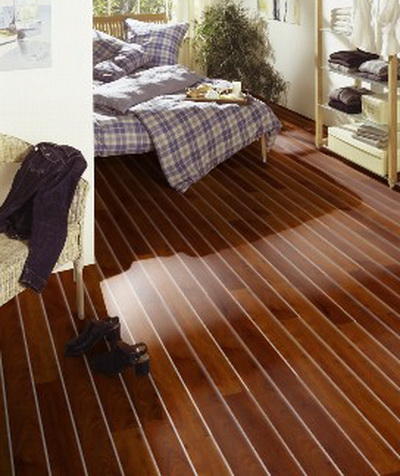 theunicsolution's tweet image. Vamos revestir sua casa com a Unic Solution, promoção pisos laminados a partir de R$ 49,90 m2.