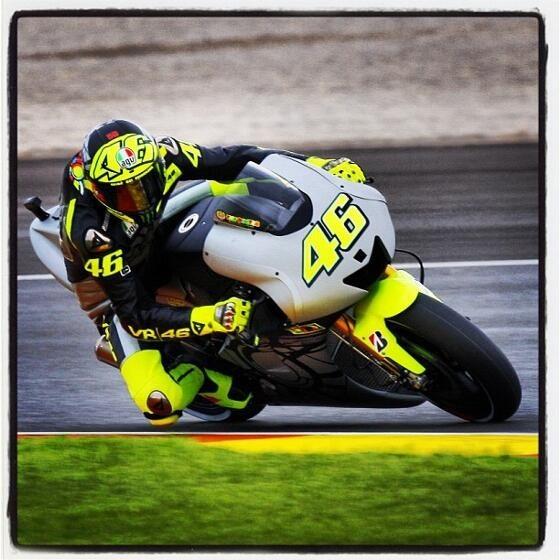 [ Moto GP ] 2013 BlaBla   A7knEhMCYAAcARb