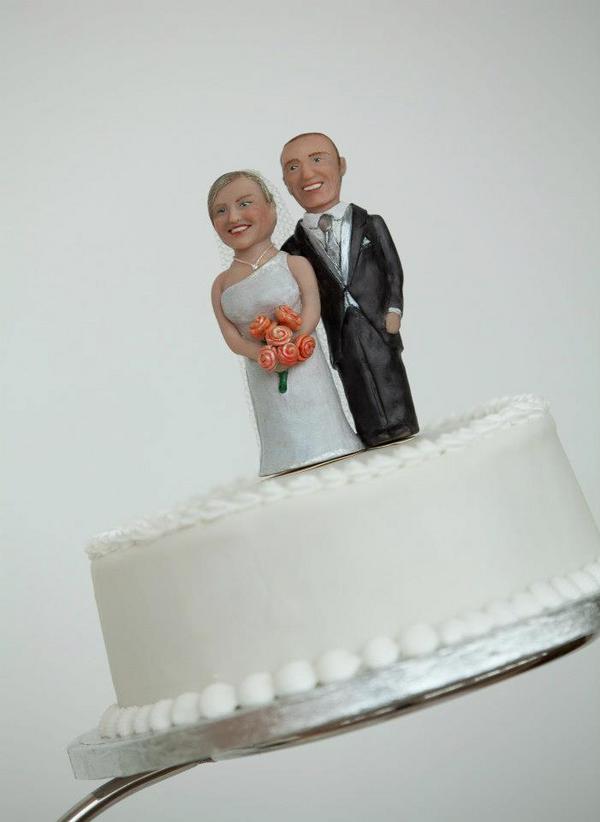 3deeportrait's tweet photo. Kat &amp; Laurence Cake Topper http://t.co/kbeAv5EF