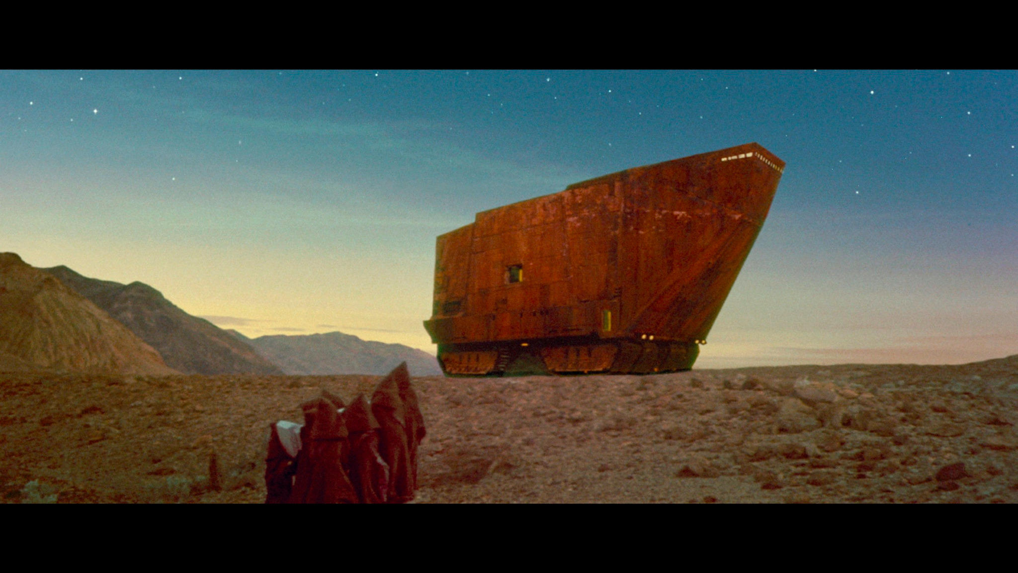 Star Wars on X Sandcrawler All in one mobile headquarters which served as a home vehicle and workspace for the Jawas. http t hCBHPnd7 X