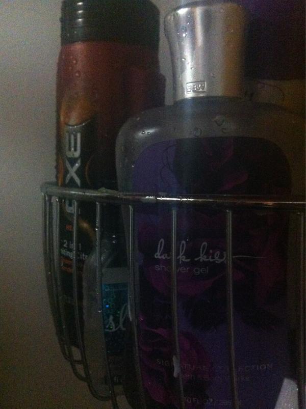 EdgeOfHolzzoli's tweet image. #bigirlproblems