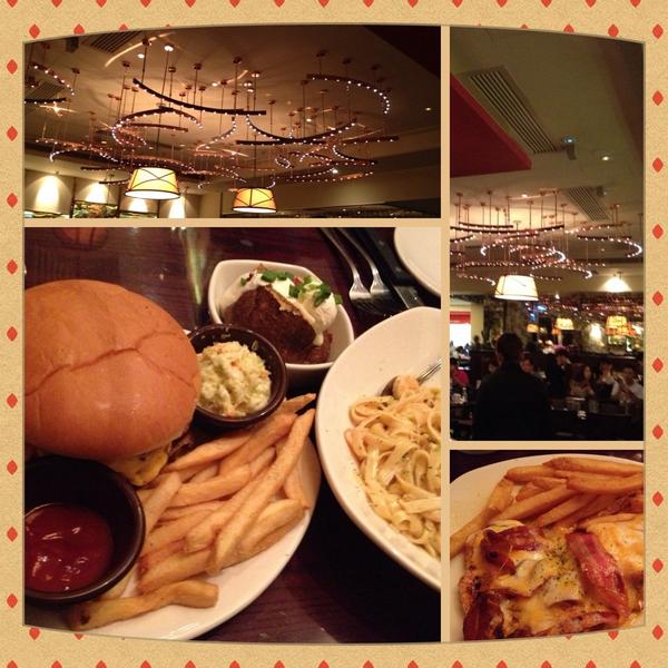 Jason_ee's tweet photo. Much nicer dinner than I expected😋 http://t.co/Wbl49O4X