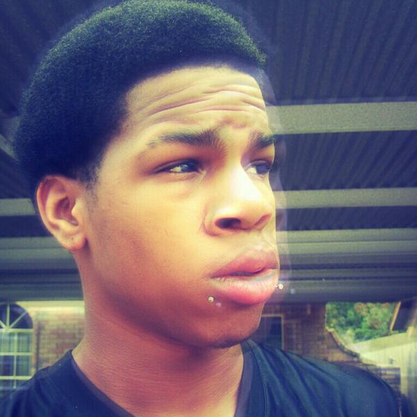 KSWAGGKING's tweet photo. CHILLIN http://t.co/wQmdHMlT
