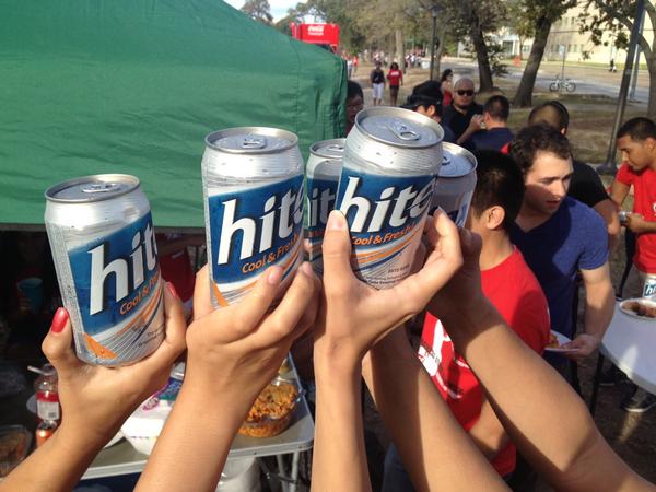 Jinro_Hite's tweet photo. Hite Beer and Max Beer were proud sponsors for ABSA's homecoming tailgate! Hopefully everybody tried the beer!~ http://t.co/iXtMkI72