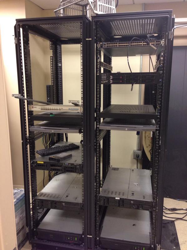 jainy9's tweet image. #postsandy server rack
