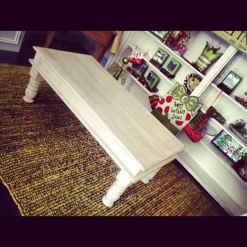 TinRoofMain's tweet image. We are loving this piece! Who will be its lucky owner? #storagecoffeetable