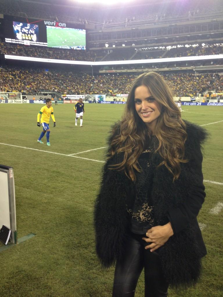 Izabel Goulart on Twitter: "Vai @Njr92 !!! 1000 jogos da seleção