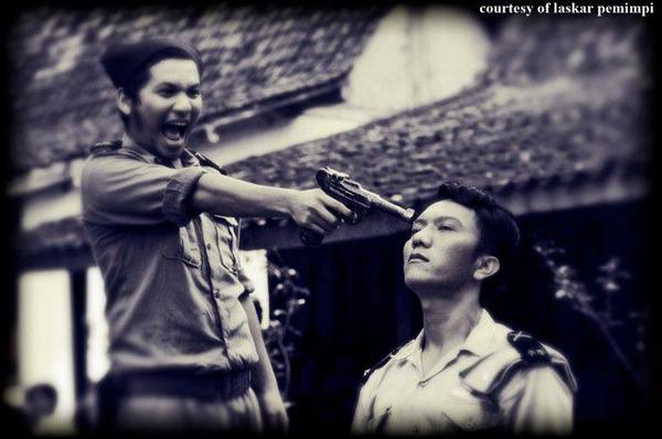 RifnuWikanaFC's tweet photo. aduuuh jangan ditembak dong kak gading :( hehe http://t.co/YCFgdbn8