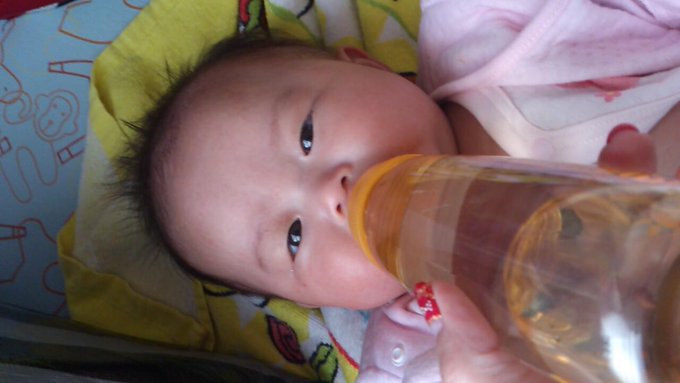 Twitterもブログも放置してた(￣▽￣;) 最近友達の赤ちゃんといる時間多い(*^^*) 赤ちゃんの笑顔に癒されてますo(^o^)o http://t.co/NQCa4FJu