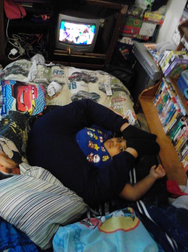 TexasAngelBaby2's tweet image. As you can see my J.J. stayd home. LoL!  Now watching The Wiggles Wiggly Party! #AvoidingMeltDowns #MakingHimHappy