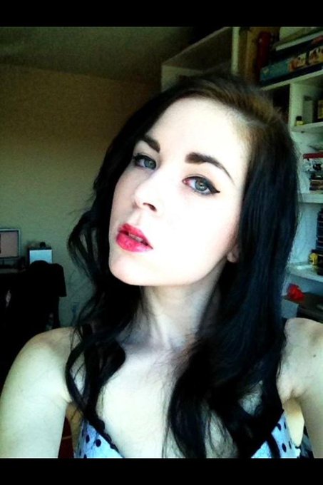 Pic from my @stoya #Makeup Tutorial http://t.co/3AIHpKiA<a class="tags" href="/tag/stoya">@stoya</a><a href="/tag/makeup"class="tags">#Makeup</a>