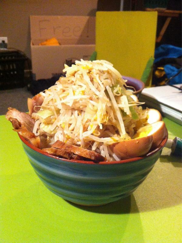 LRaipa's tweet photo. RAMEN JIRO @WHISTLER http://t.co/U4Uu2djm