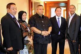 GovBombit's tweet photo. ARMM Governors during the exploratory talks in Malaysia. http://t.co/EtqcJ4B0