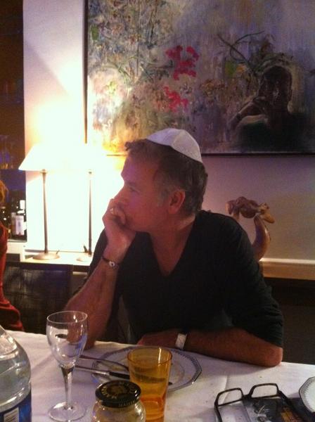 dubosc_franck's tweet photo. Ce soir c'est shabbat chez des amis. http://t.co/jDvE6JzI