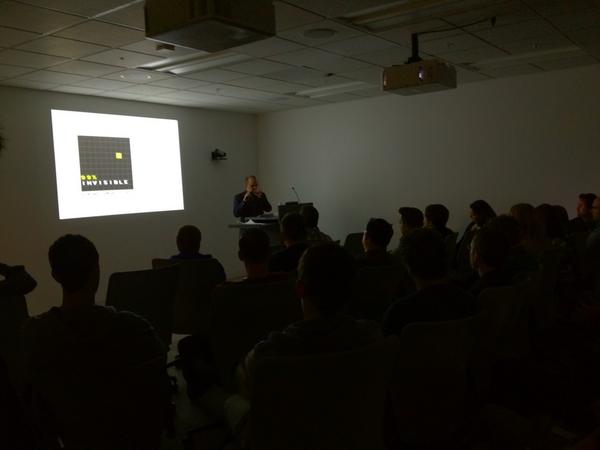 timbelonax's tweet image. Packed house for @romanmars presenting @facebook #facebookdesign #awesome