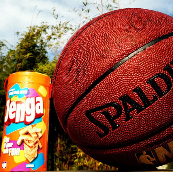 It's game day for @BlakeGriffin @KevinLove. We have 3 signed basketballs up for grabs! RT for a chance to win (US only)