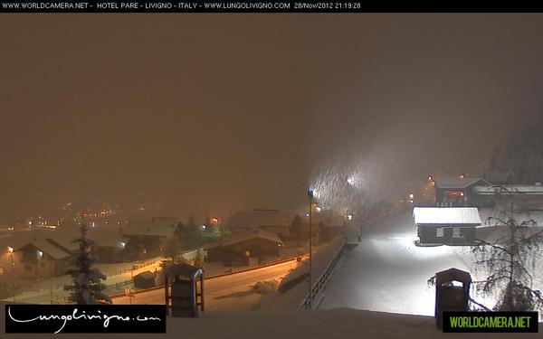sneeuwhoogtenl's tweet photo. Schitterende camafbeelding vanuit Livigno #wintersport #sneeuw #Alpen http://t.co/VU347pVr