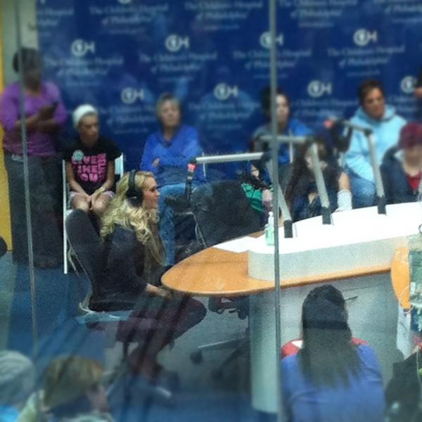 fshstyx's tweet photo. @carrieunderwood Thanks for the visit!!  We loved having you here! http://t.co/WFfwrI3P