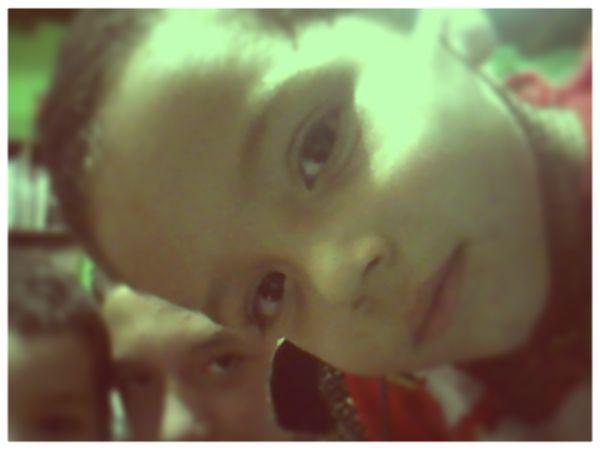 sergio23escobar's tweet photo. my little cousin #webcamtoy http://t.co/A6guzTUi