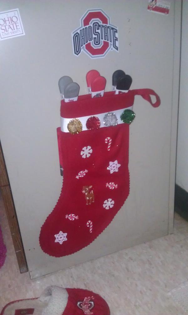 glennazofcin's tweet image. "@bowesays: How many magnets does @glennazofcin's stocking require? #notone #nottwo #butthree" Heavy duty #tistheseason
