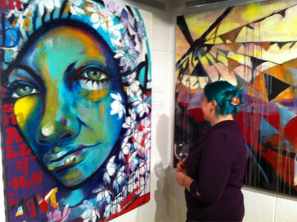 notravelplan's tweet image. @GoodOmensCoffee blending into the art @mgallerybook #SMLart